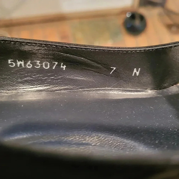 Stuart Weitzman 'Circles' Heels Leather Polka Dot Bow Wmns Sz 7 Narrow 5W630481 - Picture 13 of 13